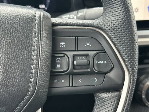 Used 2024 Toyota Tacoma TRD Off-Road image 25