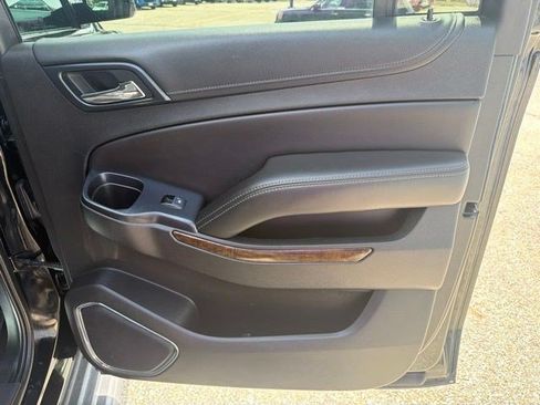 Used 2018 Chevrolet Suburban LT AWD/4WD image 20