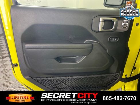Used 2024 Jeep Wrangler Unlimited Rubicon 4xe AWD/4WD image 12