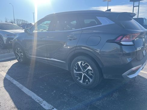 Used 2024 Kia Sportage EX image 7