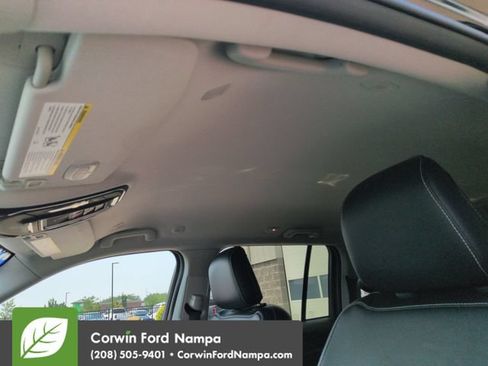 Used 2023 Jeep Grand Cherokee Limited AWD/4WD image 22