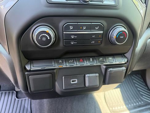 Used 2020 Chevrolet Silverado 1500 Custom w/ Custom Value Package RWD image 23