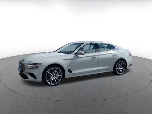 Used 2025 Genesis G70 2.5T image 8