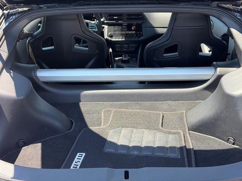 Used 2025 Nissan Z NISMO w/ Floor Mat Package RWD image 7