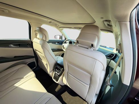 Used 2019 Lincoln Nautilus Reserve image 30