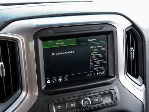 Used 2022 Chevrolet Silverado 1500 Custom w/ Safety Confidence Package AWD/4WD image 17