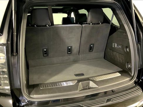 Used 2025 Chevrolet Tahoe High Country image 4