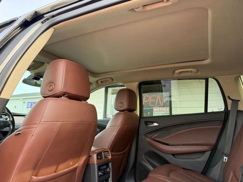 Used 2017 Buick Envision Essence image 11