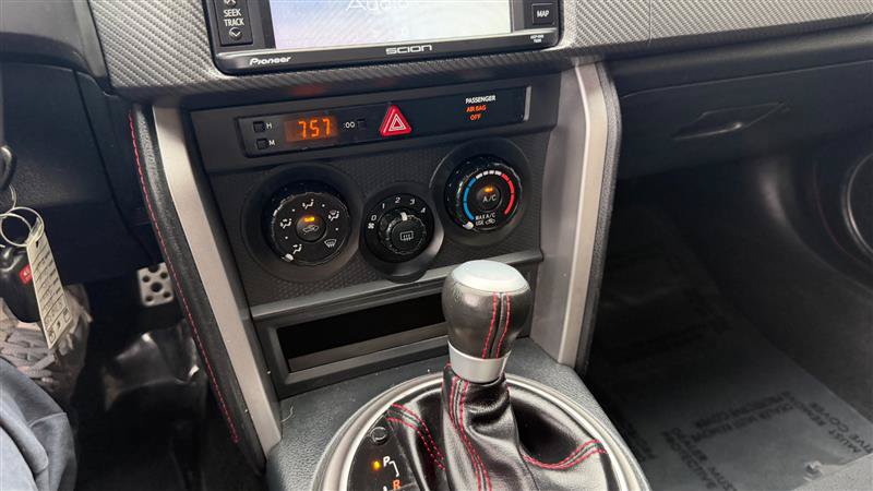 Used 2015 Scion FR-S RWD image 25