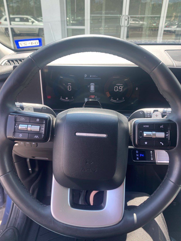 Certified 2025 Hyundai Santa Fe SEL FWD image 5