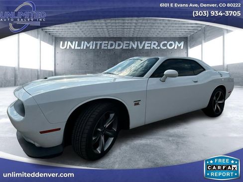 Used 2019 Dodge Challenger R/T w/ Driver Convenience Group image 8