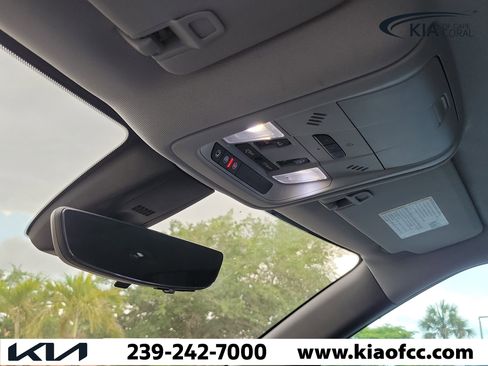 Used 2020 Chevrolet Blazer LT w/ Sound & Technology Package FWD image 23