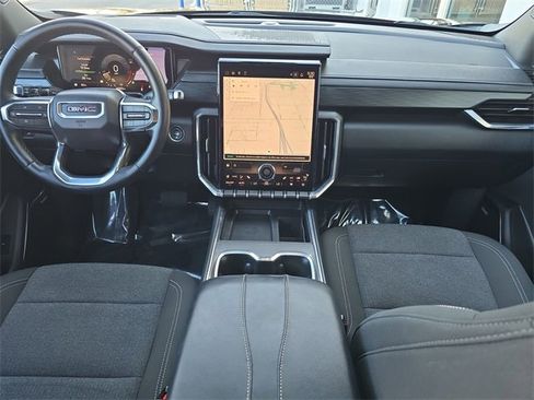 Used 2025 GMC Acadia Elevation image 11