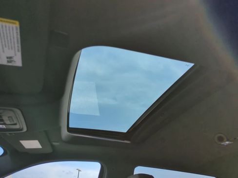 Used 2019 Chevrolet Silverado 1500 High Country w/ Z71 Off-Road Package image 19