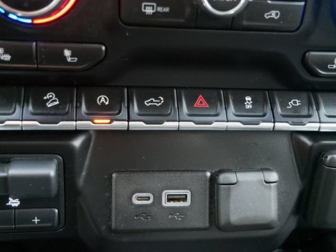 Used 2020 Chevrolet Silverado 1500 LT Trail Boss AWD/4WD image 22