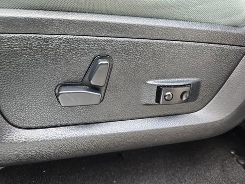 Used 2018 RAM 2500 Big Horn w/ Harvest Edition image 14