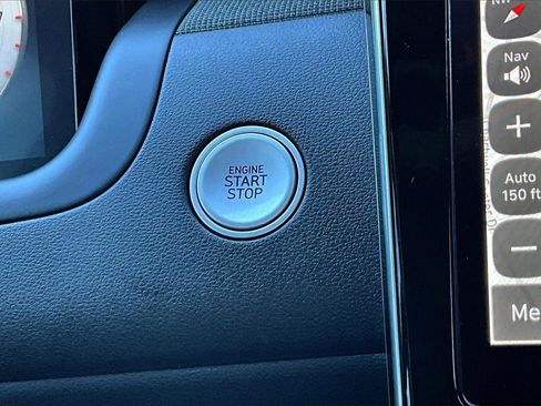 Used 2024 Hyundai Santa Cruz Limited image 27