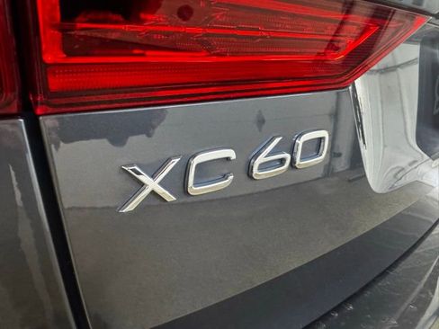 Used 2022 Volvo XC60 B6 Inscription w/ Advanced Package image 31