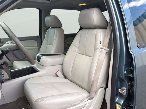 Used 2012 Chevrolet Avalanche LT w/ All-Star Edition AWD/4WD image 13