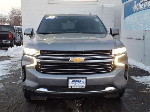Used 2022 Chevrolet Tahoe LT w/ Luxury Package AWD/4WD image 2