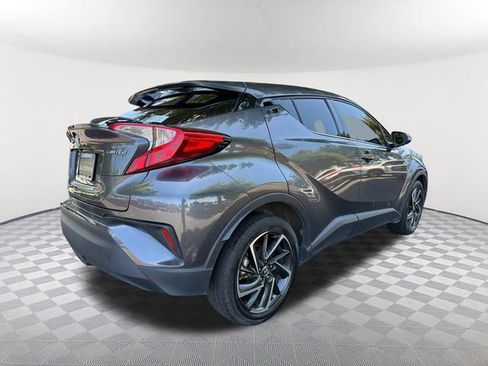 Used 2020 Toyota C-HR Limited FWD image 5