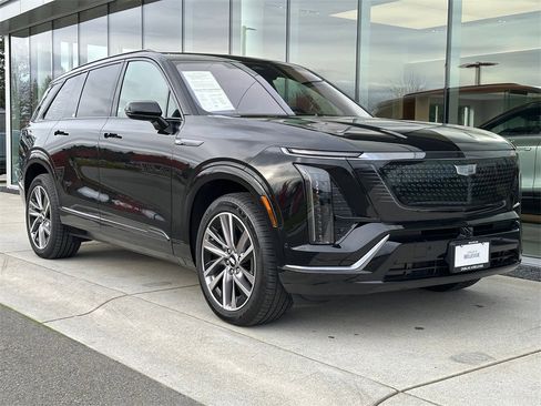 Used 2026 Cadillac Vistiq Sport image 7