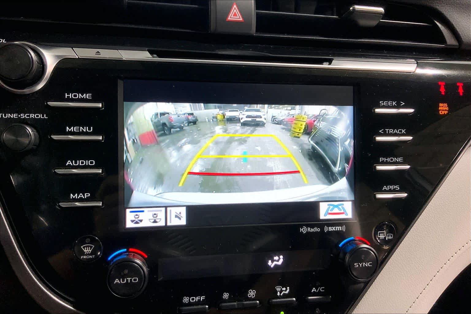 Certified 2020 Toyota Camry XLE FWD image 27