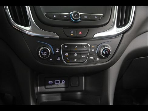 Certified 2023 Chevrolet Equinox LT AWD/4WD image 13