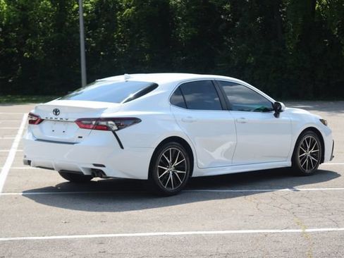 Used 2022 Toyota Camry SE w/ Audio Upgrade Package FWD image 26