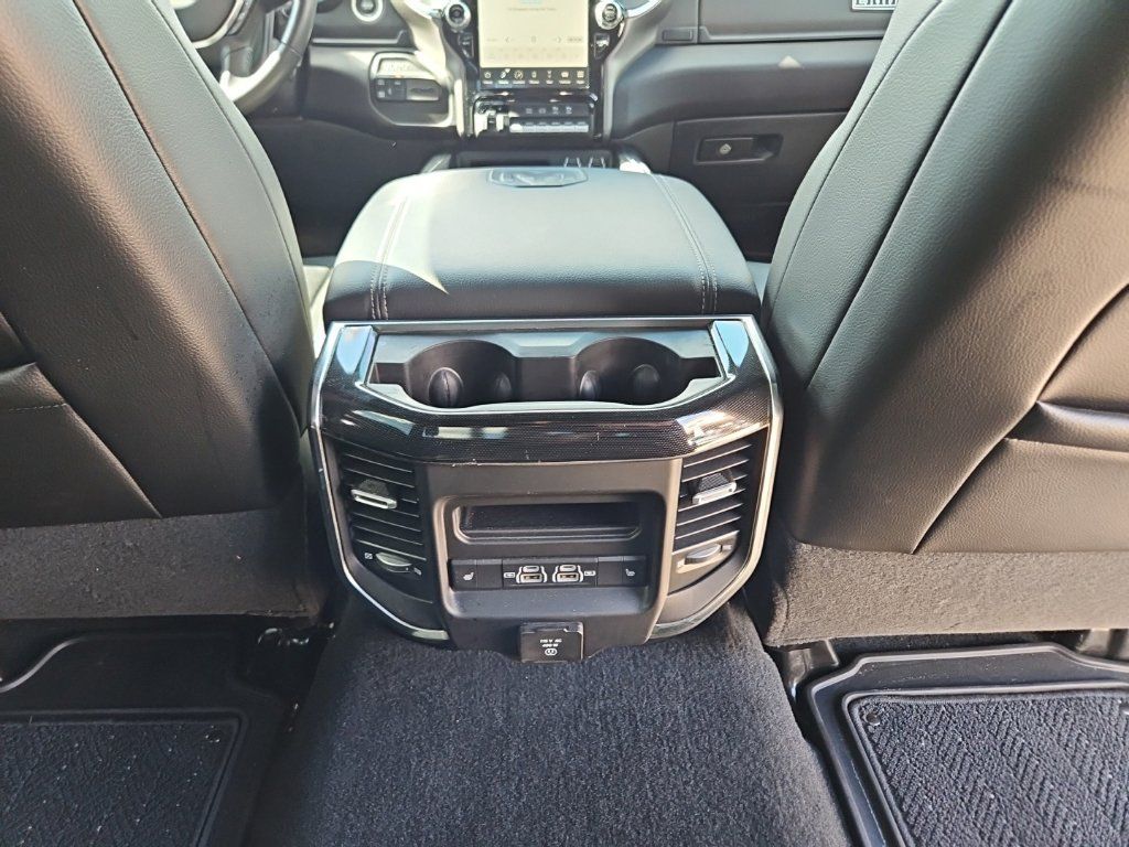 Used 2022 RAM 3500 Laramie AWD/4WD image 32