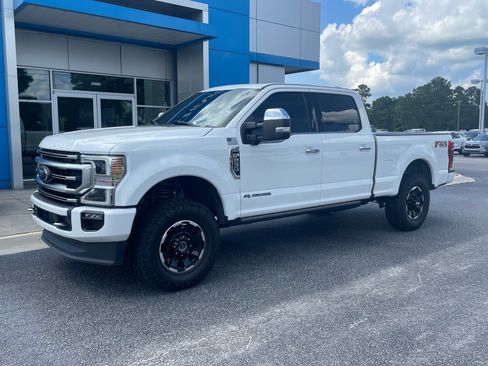 Used 2022 Ford F250 Platinum w/ FX4 Off-Road Package AWD/4WD image 1