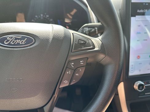 Certified 2024 Ford Edge SE w/ Black Appearance Package AWD/4WD image 19