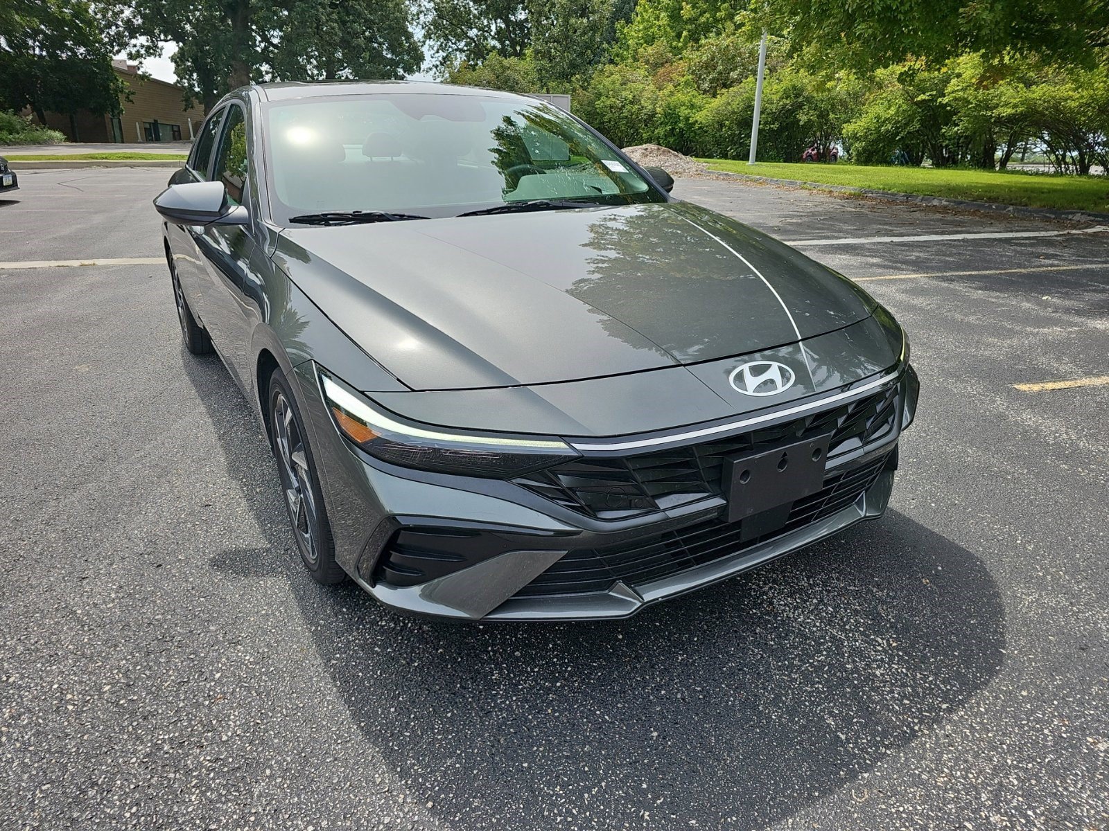 Used 2025 Hyundai Elantra SEL FWD image 8