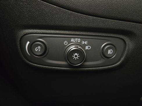 Certified 2021 Chevrolet Equinox LT FWD image 24