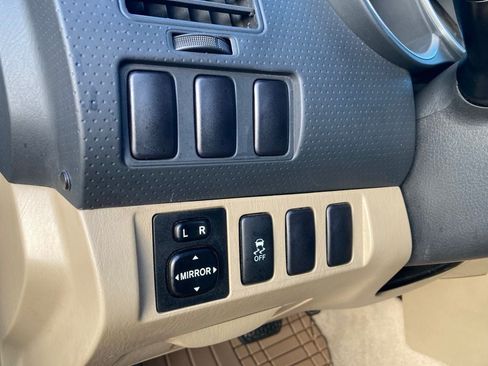 Used 2011 Toyota Tacoma PreRunner w/ SR5 Pkg #2 RWD image 14