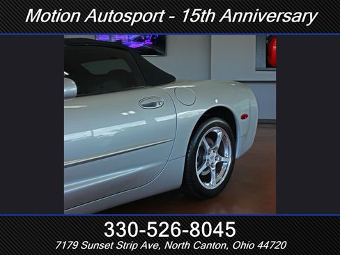 Used 2004 Chevrolet Corvette Convertible w/ Preferred Equipment Group RWD image 41