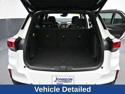 Used 2023 Chevrolet TrailBlazer RS w/ Sun and Liftgate Package image 17