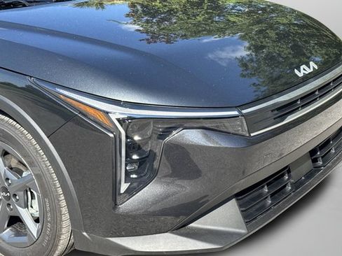 New 2026 Kia K4 FWD image 9