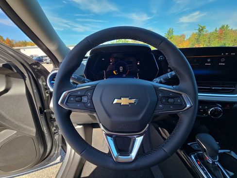 New 2025 Chevrolet Trax LT w/ Driver Confidence Package image 72
