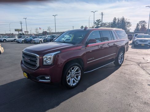Used 2017 GMC Yukon XL SLT w/ Premium Edition image 5
