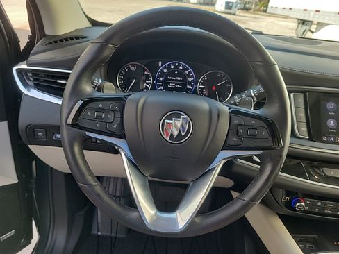 Used 2022 Buick Enclave Avenir w/ Avenir Technology Package image 24