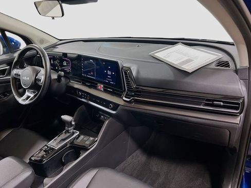 Certified 2025 Kia Sportage EX image 28