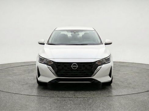 Used 2025 Nissan Sentra SV FWD image 2