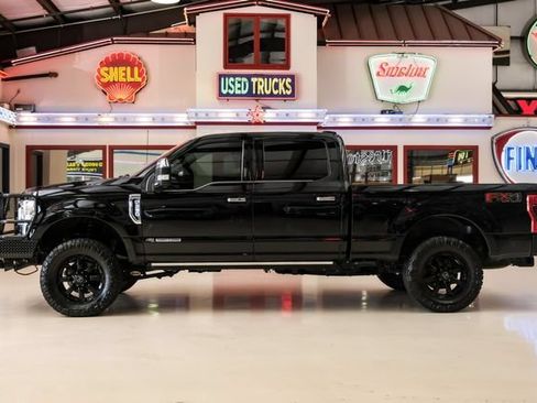 Used 2020 Ford F250 Platinum w/ FX4 Off-Road Package AWD/4WD image 12
