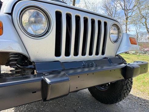 Used 2003 Jeep Wrangler SE image 31