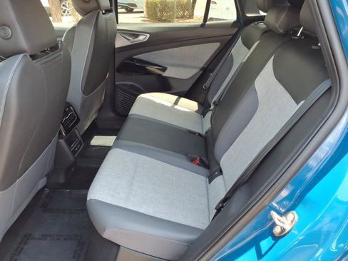 Certified 2025 Volkswagen ID.4 Pro RWD image 22