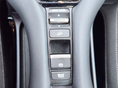 Certified 2024 Honda HR-V LX image 21