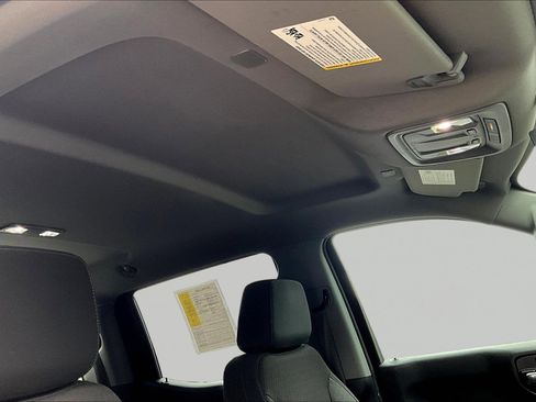 Used 2022 Chevrolet Silverado 1500 Custom image 19