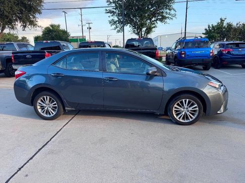 Used 2015 Toyota Corolla LE FWD image 3
