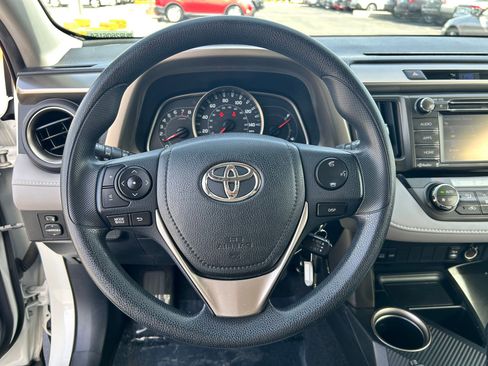 Used 2014 Toyota RAV4 XLE image 12